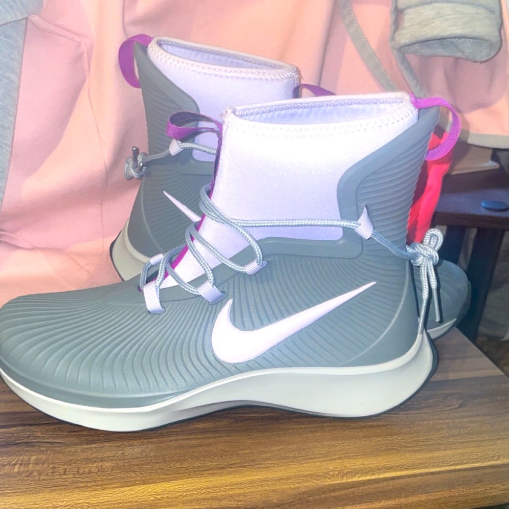 Nike rain boots size 6 youth -woman’s 8 brand new no tags never worn too big